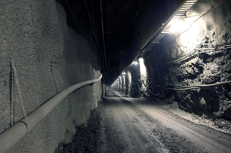 Keväällä 2013 tunneleita oli louhittuna jo yli viisi kilometriä. Kuva Posiva Oy.